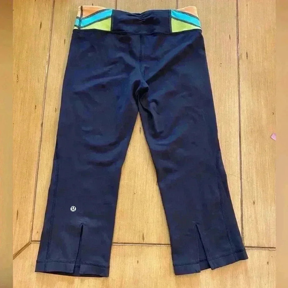 lululemon athletica Pants - Lululemon Crop Leggings size 6